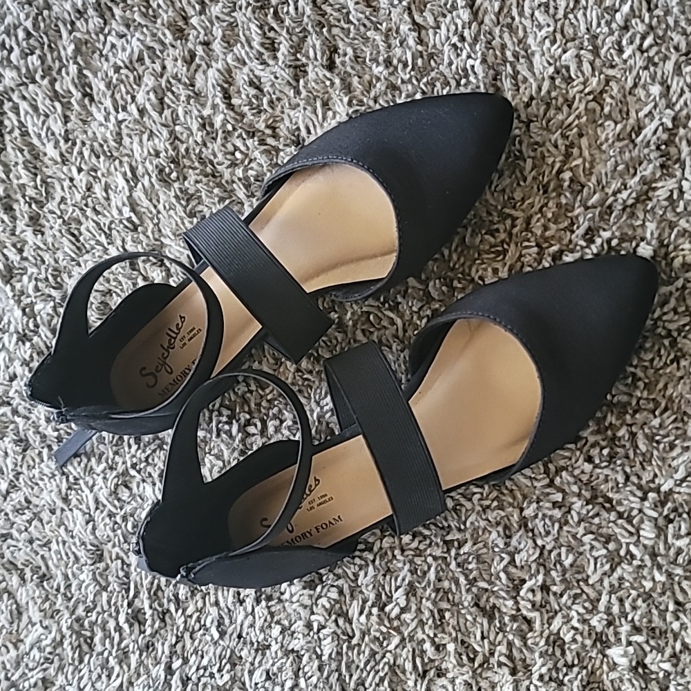 Seychelle's Memory Foam Pointed Flats - image 2